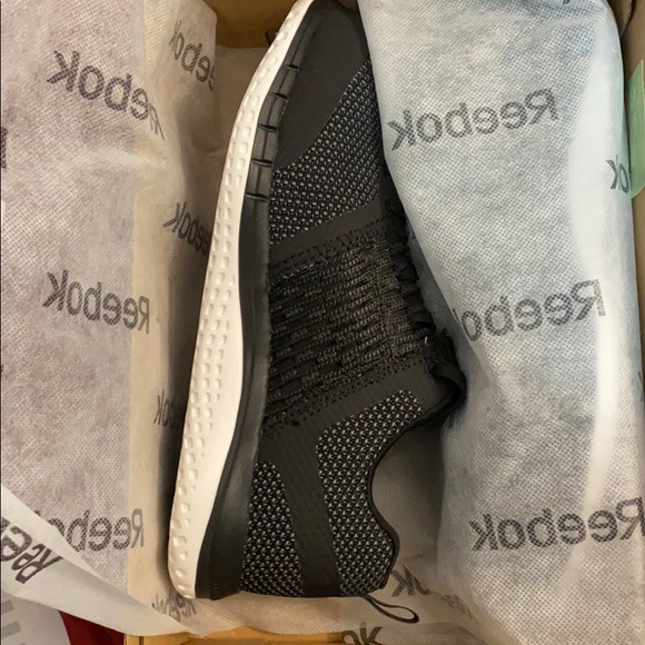 REEBOK WORK TENNIS SHOES - Picture 2 of 3